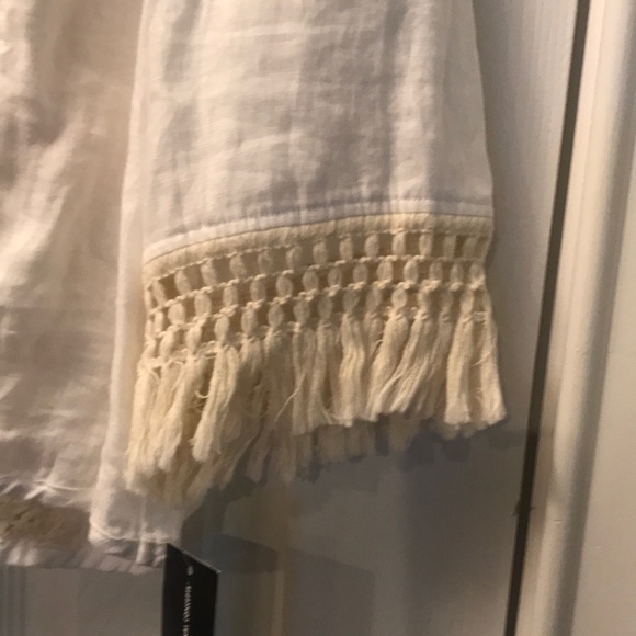 Unique top! - Picture 2 of 4